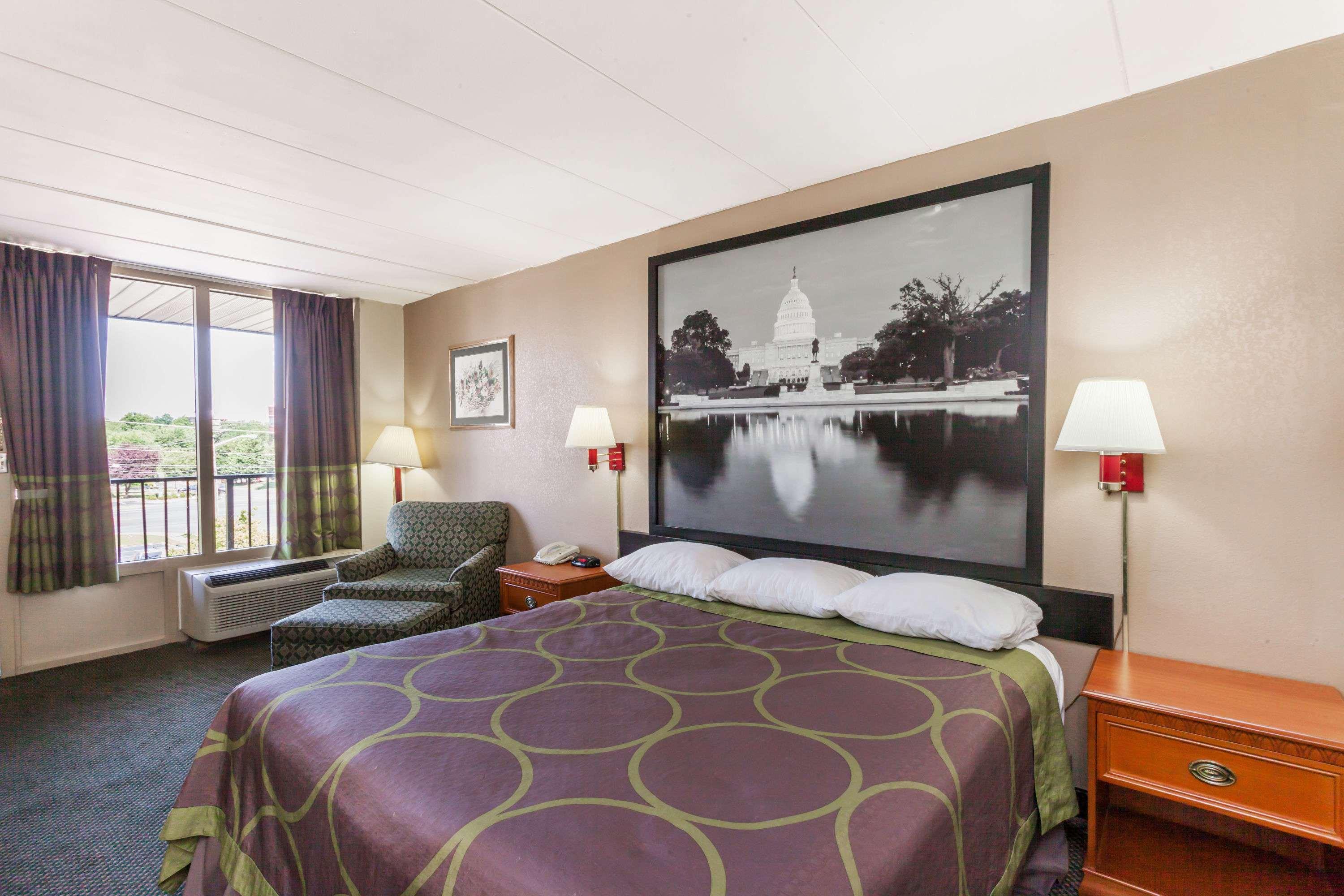 Super 8 By Wyndham Manassas Hotel Buitenkant foto