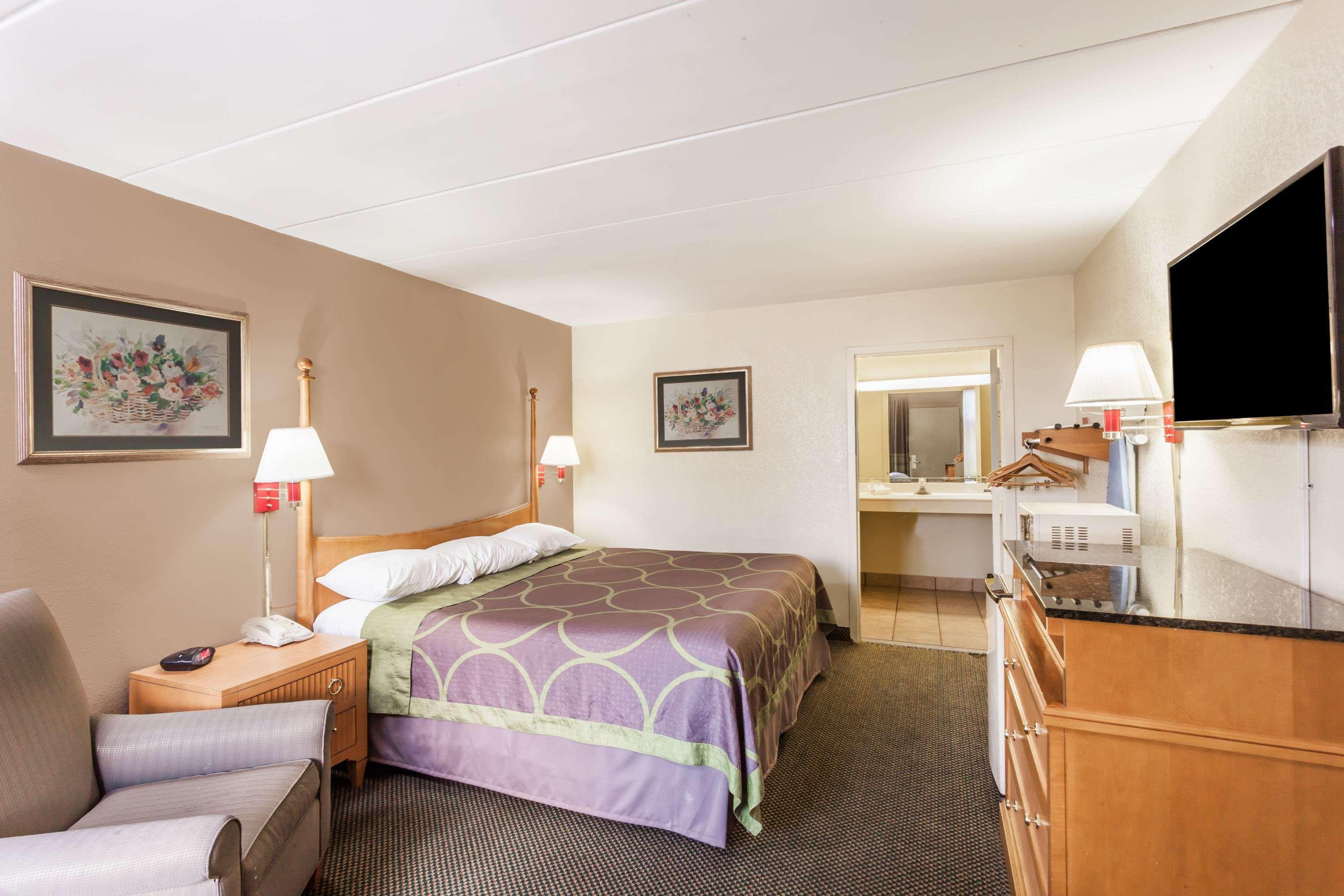 Super 8 By Wyndham Manassas Hotel Buitenkant foto