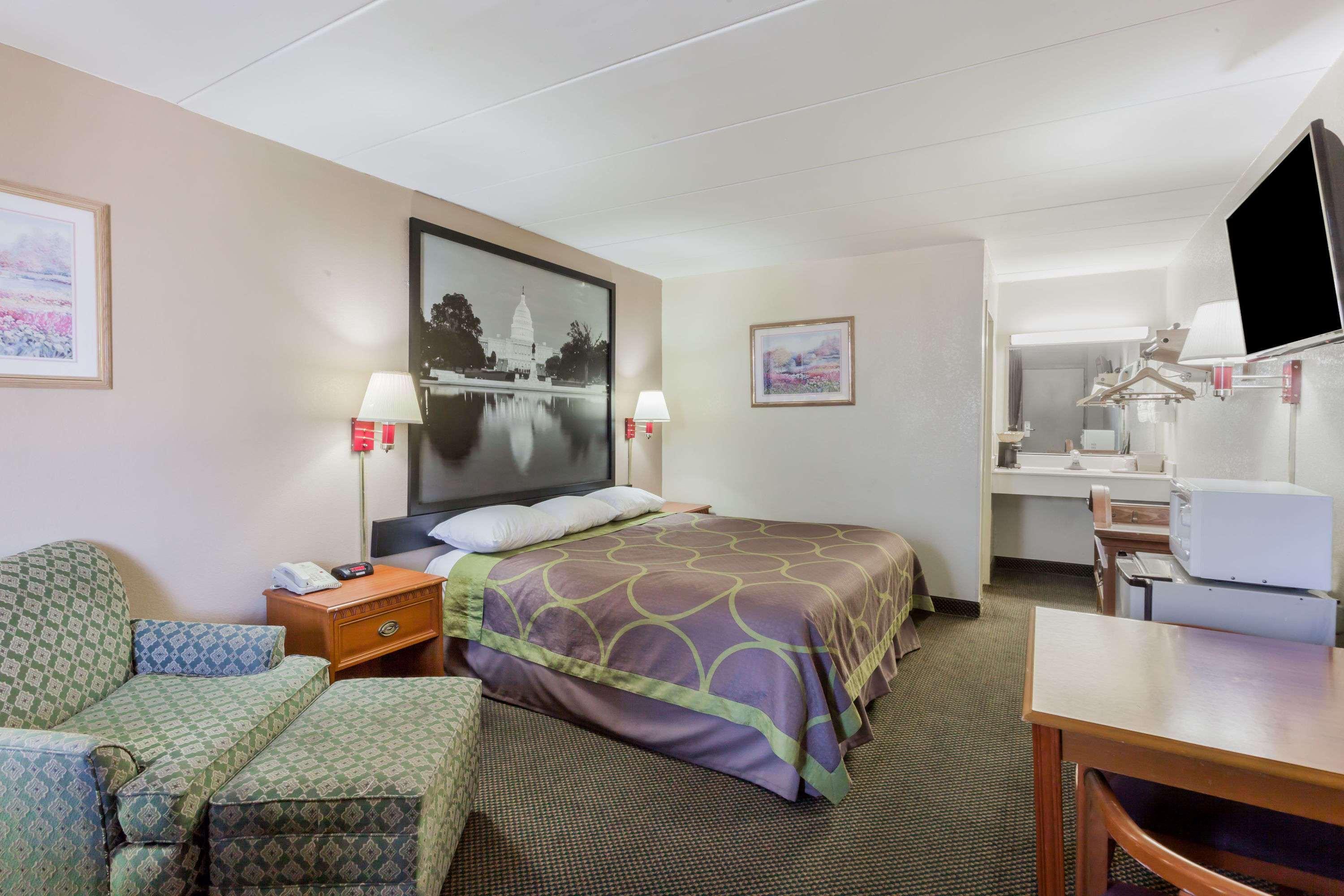 Super 8 By Wyndham Manassas Hotel Buitenkant foto