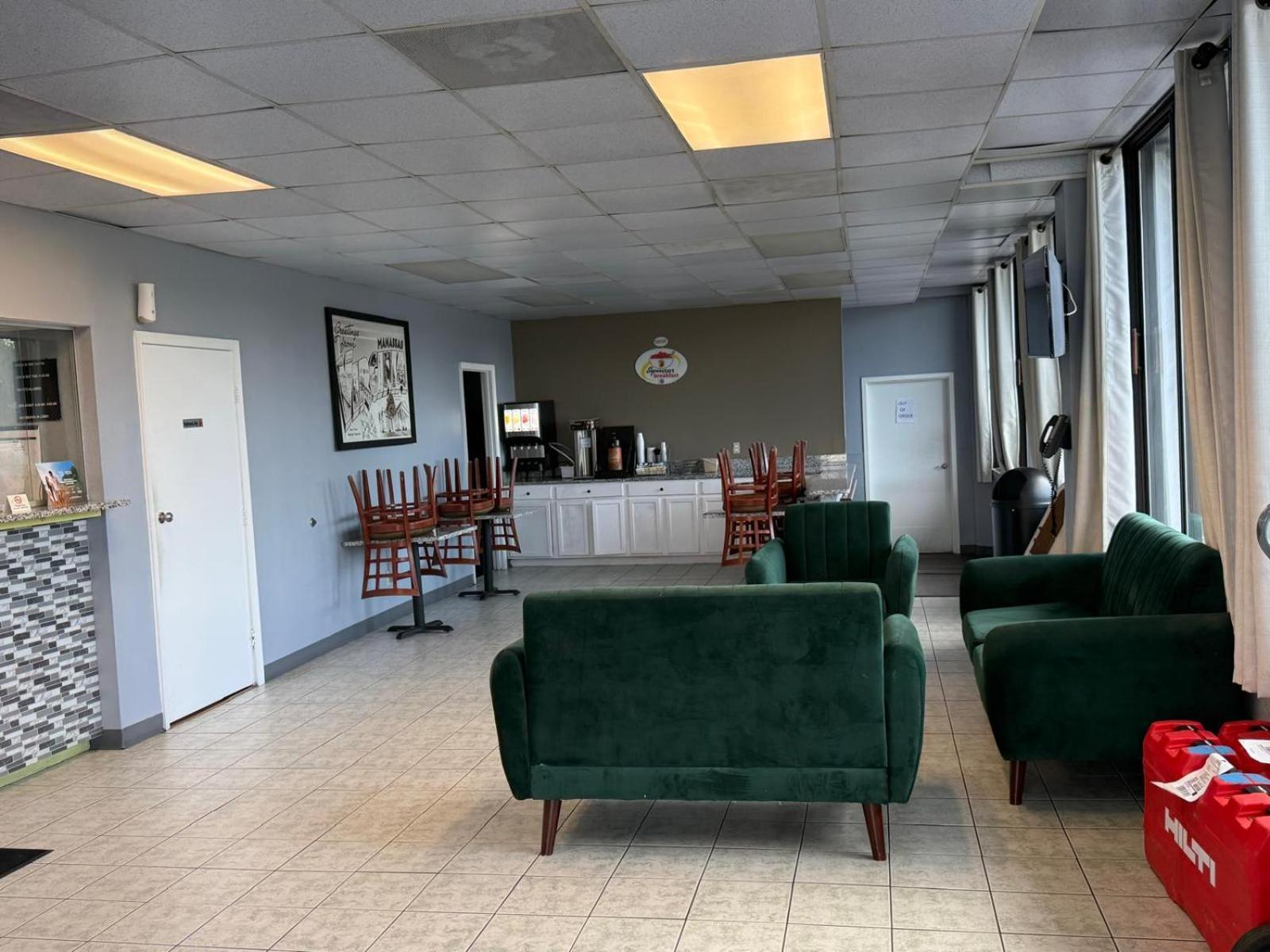 Super 8 By Wyndham Manassas Hotel Buitenkant foto