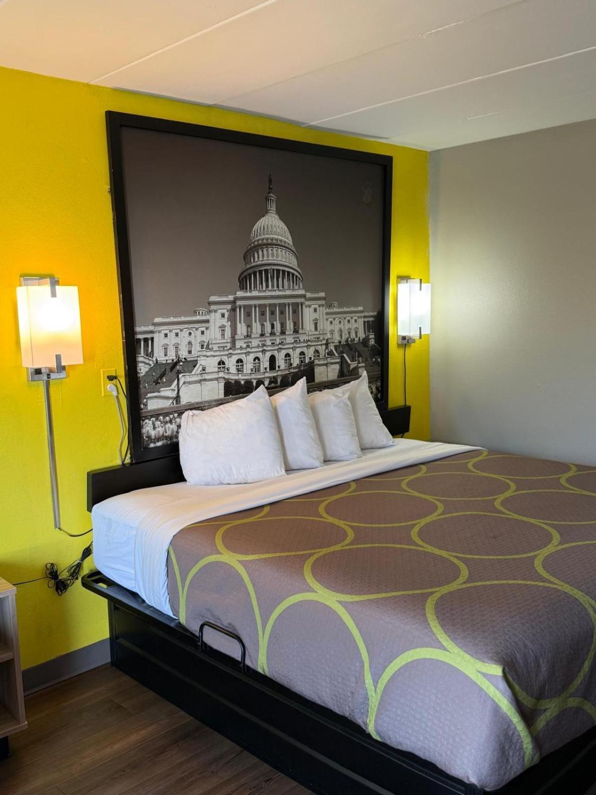 Super 8 By Wyndham Manassas Hotel Buitenkant foto